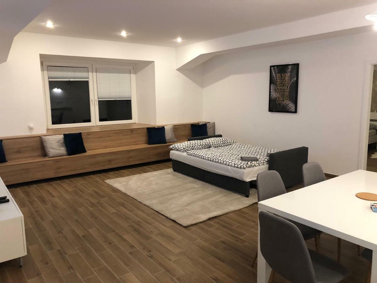 Jure Apartment In Любляна Экстерьер фото